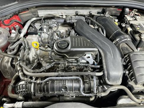 Certified 2023 Volkswagen Jetta SE w/ Panoramic Sunroof Package FWD image 28