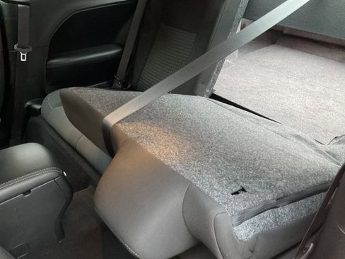 Used 2023 Dodge Challenger SXT w/ Blacktop Package image 32