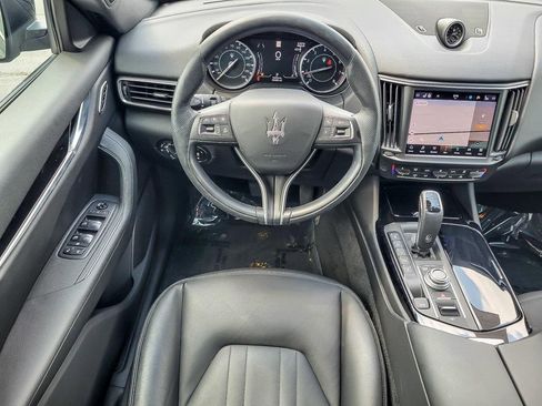 Used 2022 Maserati Levante GT image 12