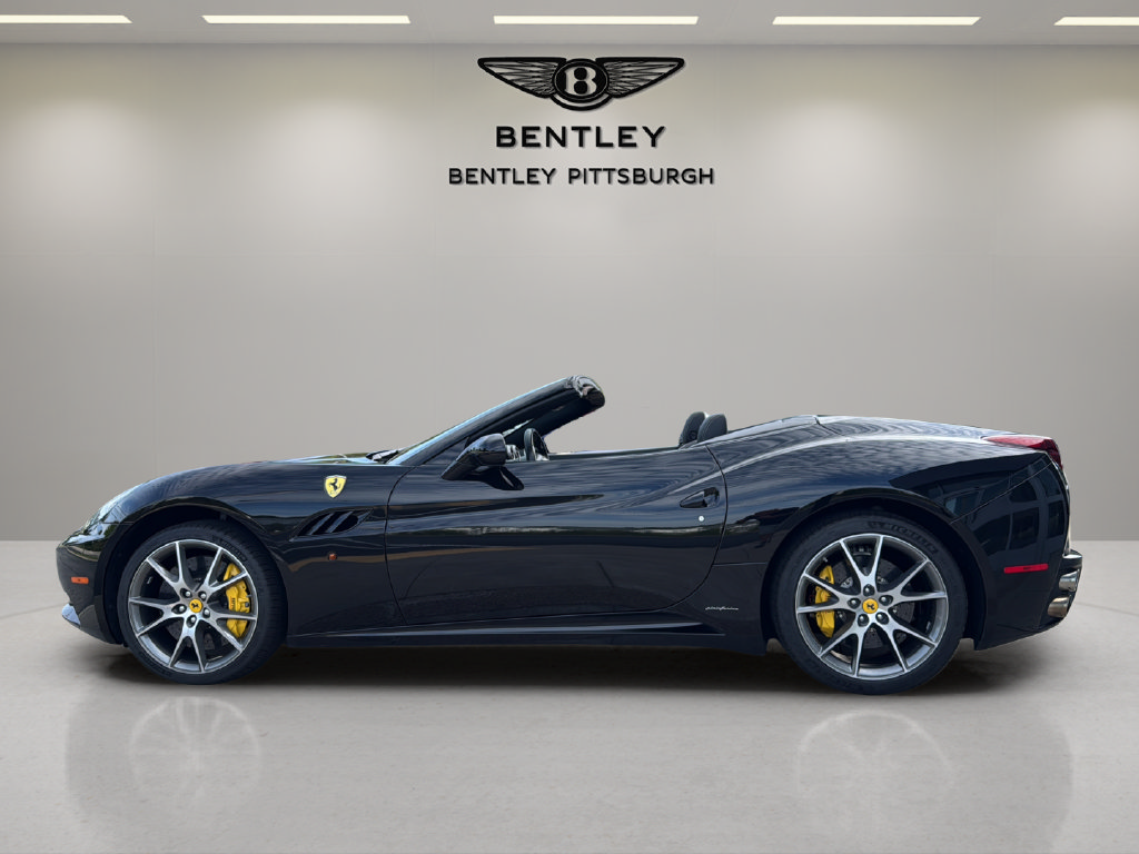 Used 2012 Ferrari California RWD image 9