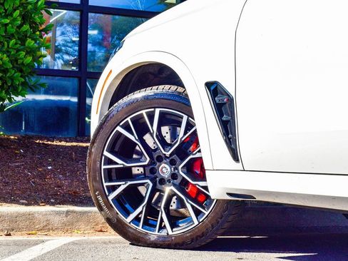 Used 2023 BMW X5 M w/ Competition Package image 17