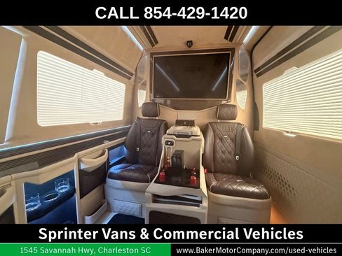 Used 2021 Mercedes-Benz Sprinter 2500 image 7