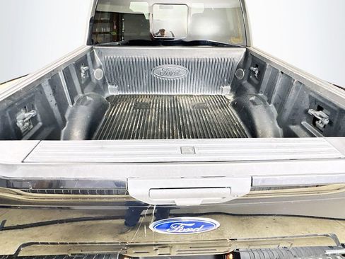 Used 2019 Ford F150 XLT w/ Equipment Group 302A Luxury AWD/4WD image 23