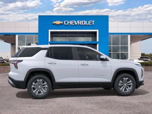 New 2026 Chevrolet Equinox LT w/ Convenience Package II AWD/4WD image 5