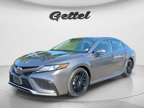 Used 2023 Toyota Camry XSE FWD image 1