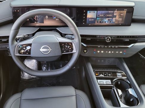 Certified 2025 Nissan Murano SV image 4