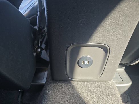 Used 2024 Ford Escape Platinum AWD/4WD image 35