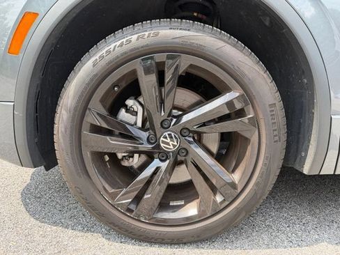 Used 2023 Volkswagen Tiguan SE R-Line AWD/4WD image 24