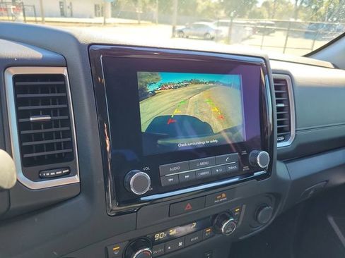 Used 2023 Nissan Frontier SV w/ SV Convenience Package image 19
