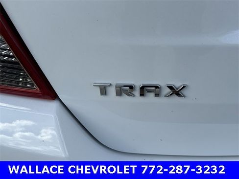 Certified 2022 Chevrolet Trax LS w/ Tint and Cruise Package image 9