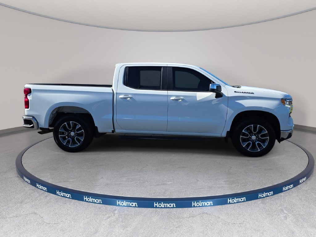Used 2022 Chevrolet Silverado 1500 LT AWD/4WD image 4