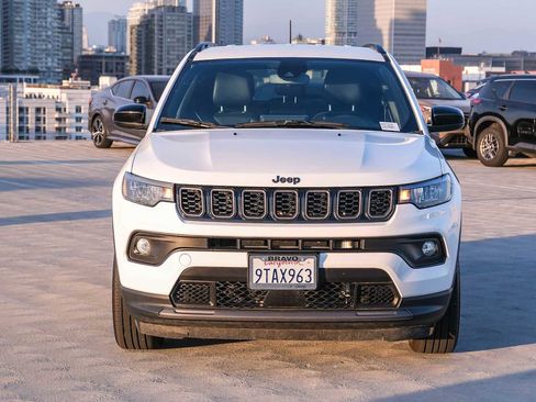 Used 2025 Jeep Compass Latitude w/ Altitude Special Edition AWD/4WD image 2