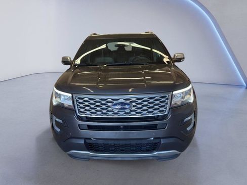 Used 2016 Ford Explorer Platinum AWD/4WD image 2