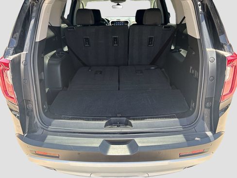 Used 2023 GMC Acadia SLE w/ Driver Convenience Package FWD image 27