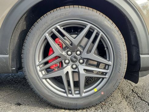 New 2026 Ford Explorer ST w/ Sun And Sound Package image 9