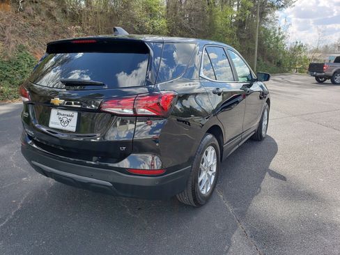Used 2022 Chevrolet Equinox LT w/ Driver Convenience Package image 3