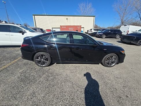 Used 2023 Acura Integra A-Spec image 9