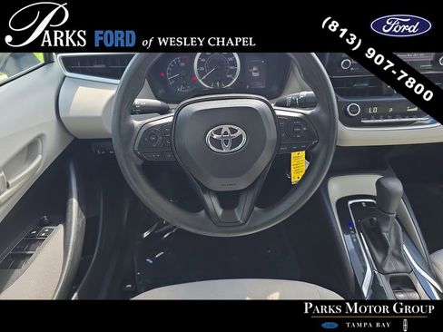 Used 2022 Toyota Corolla LE FWD image 11
