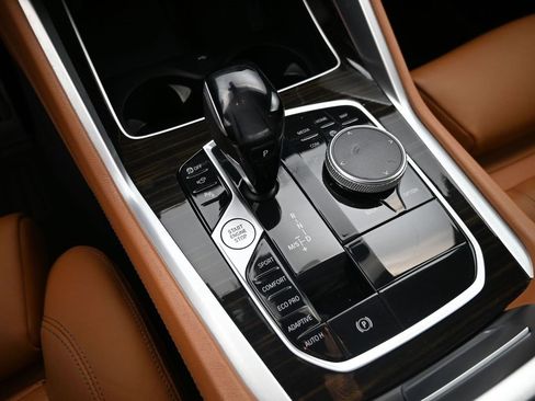 Used 2021 BMW X6 sDrive40i w/ M Sport Package image 16