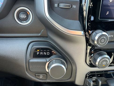 Used 2025 RAM 1500 Big Horn RWD image 29