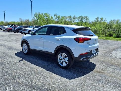 Used 2025 Buick Encore GX Preferred FWD image 32