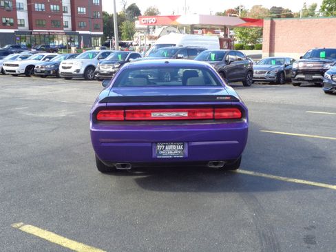 Used 2013 Dodge Challenger SRT8 Core image 13