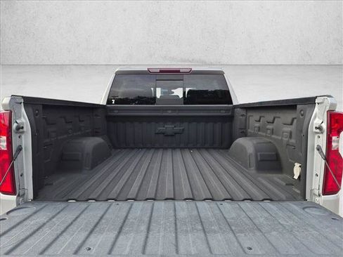 Used 2022 Chevrolet Silverado 1500 LT Trail Boss w/ Convenience Package II AWD/4WD image 6