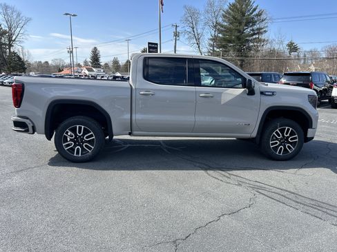 New 2026 GMC Sierra 1500 AT4 w/ AT4 Premium Package AWD/4WD image 10