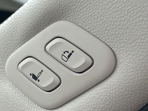 New 2026 Genesis GV70 2.5T Advanced AWD/4WD image 24