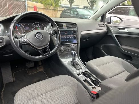 Used 2019 Volkswagen e-Golf SE w/ Driver Assistance Package image 7