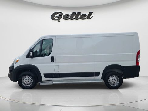 Used 2025 RAM ProMaster 2500 w/ U-Haul Equipment Group FWD image 8