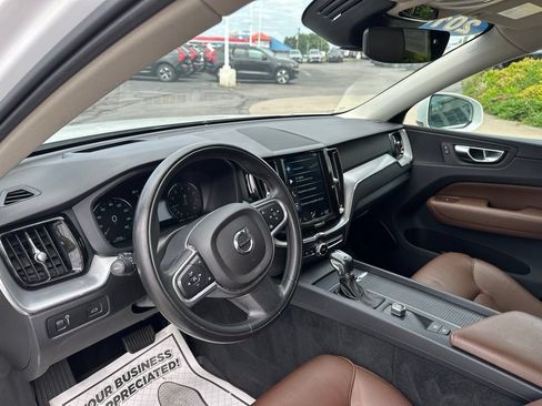 Used 2018 Volvo XC60 T6 Momentum w/ Advanced Package AWD/4WD image 21