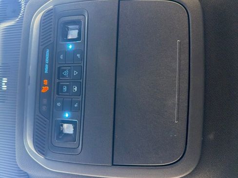 Used 2025 Ford Explorer ST AWD/4WD image 31