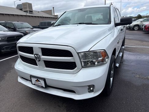 Used 2017 RAM 1500 Express w/ Express Value Package AWD/4WD image 3