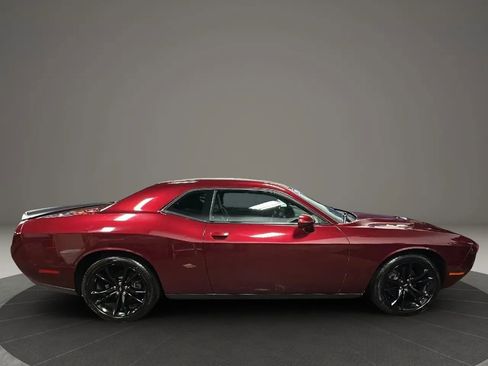 Used 2018 Dodge Challenger SXT Plus image 32