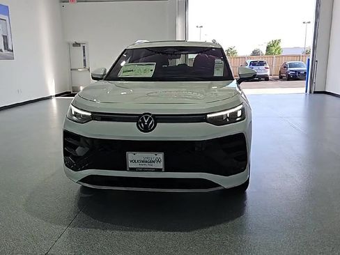 New 2026 Volkswagen Tiguan SEL R-Line AWD/4WD image 4