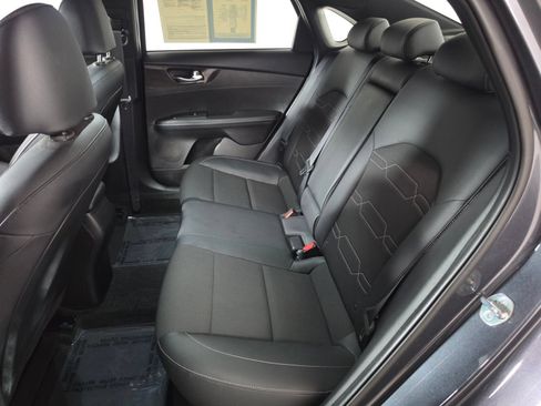 Used 2023 Kia Forte GT-Line w/ GT-Line Premium Package FWD image 16