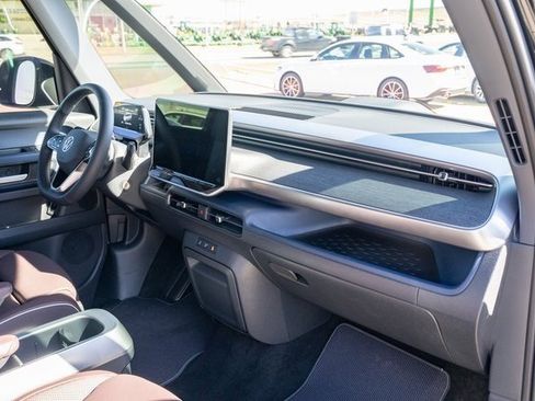 New 2025 Volkswagen ID. Buzz Pro S image 45