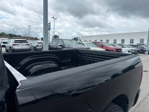 Used 2012 RAM 1500 Express RWD image 12
