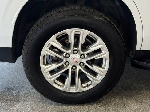 Used 2024 GMC Yukon SLT w/ SLT Luxury Package AWD/4WD image 26