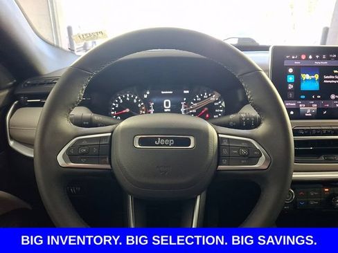 Used 2025 Jeep Compass Limited AWD/4WD image 24
