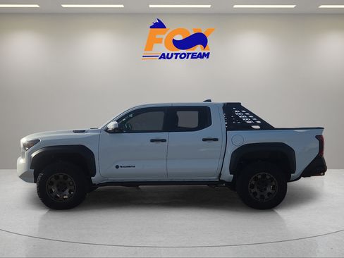 New 2026 Toyota Tacoma 4x4 Double Cab Hybrid image 2
