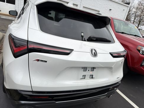 Used 2025 Acura ADX A-Spec image 9