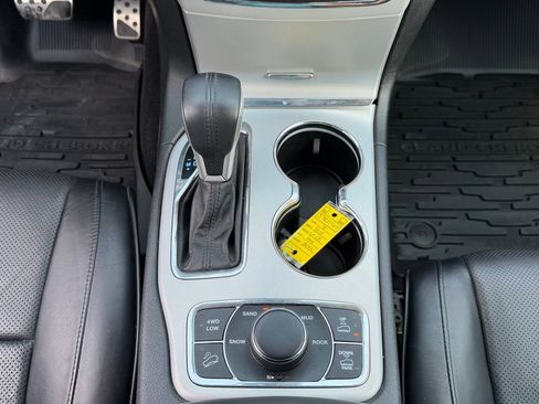 Used 2018 Jeep Grand Cherokee Summit w/ Platinum Series Group AWD/4WD image 23