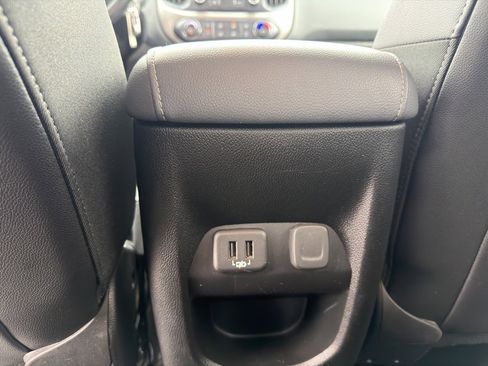 Used 2019 Chevrolet Colorado Z71 image 31