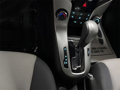 Used 2016 Chevrolet Cruze LS image 12