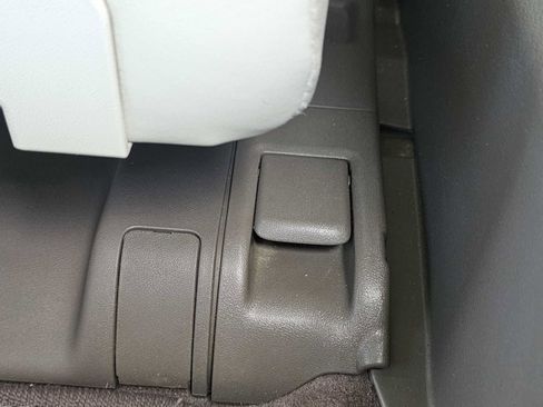 Used 2016 Lexus GX 460 w/ Premium Package image 33