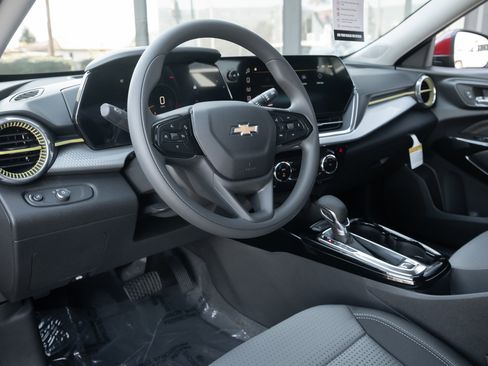 New 2026 Chevrolet Trax LT image 79