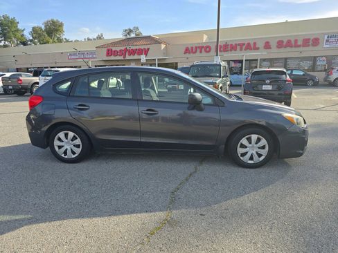 Used 2012 Subaru Impreza 2.0i image 4