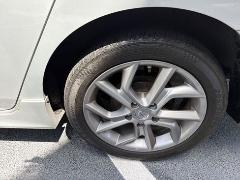 Used 2013 Nissan Sentra SR FWD image 27